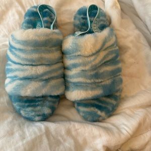 NWOT Ugg Zebra Fluff Yeah Sandal | Blue